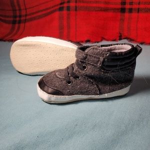 Baby high top shoes